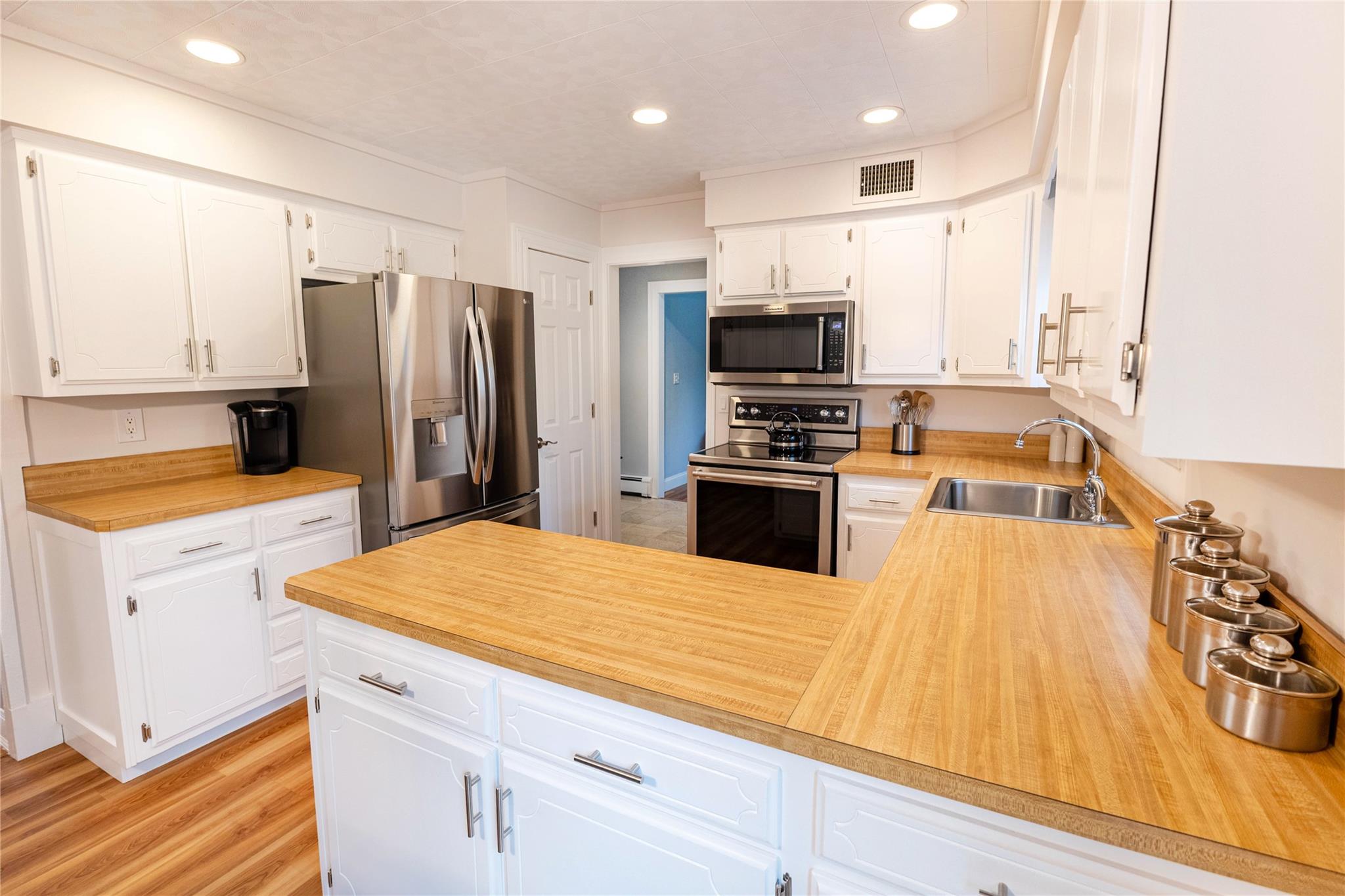 7 Jacqueline Court, Port Jefferson Station, New York image 11