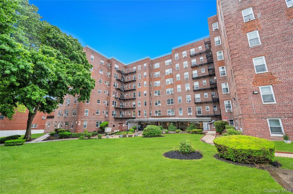 Photo of 84-50 169th Street #410, Jamaica Hills, NY 11432 (MLS # 1003010)