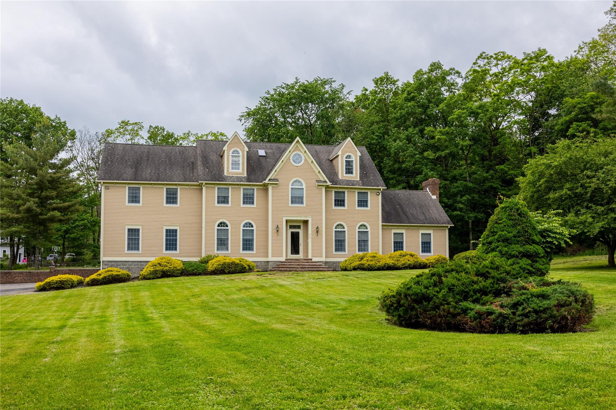 Property for Sale at Maple Avenue, Monroe, New York - Bedrooms: 6 
Bathrooms: 5 
Rooms: 17  - $1,199,000