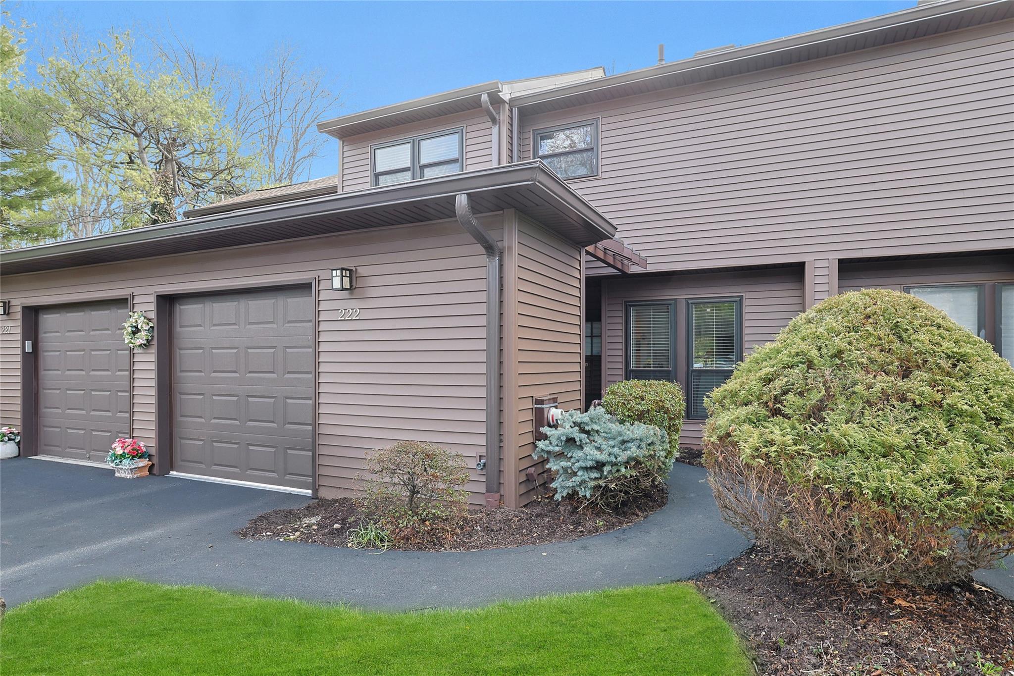 222 Woods Brooke Circle, Ossining, New York image 3