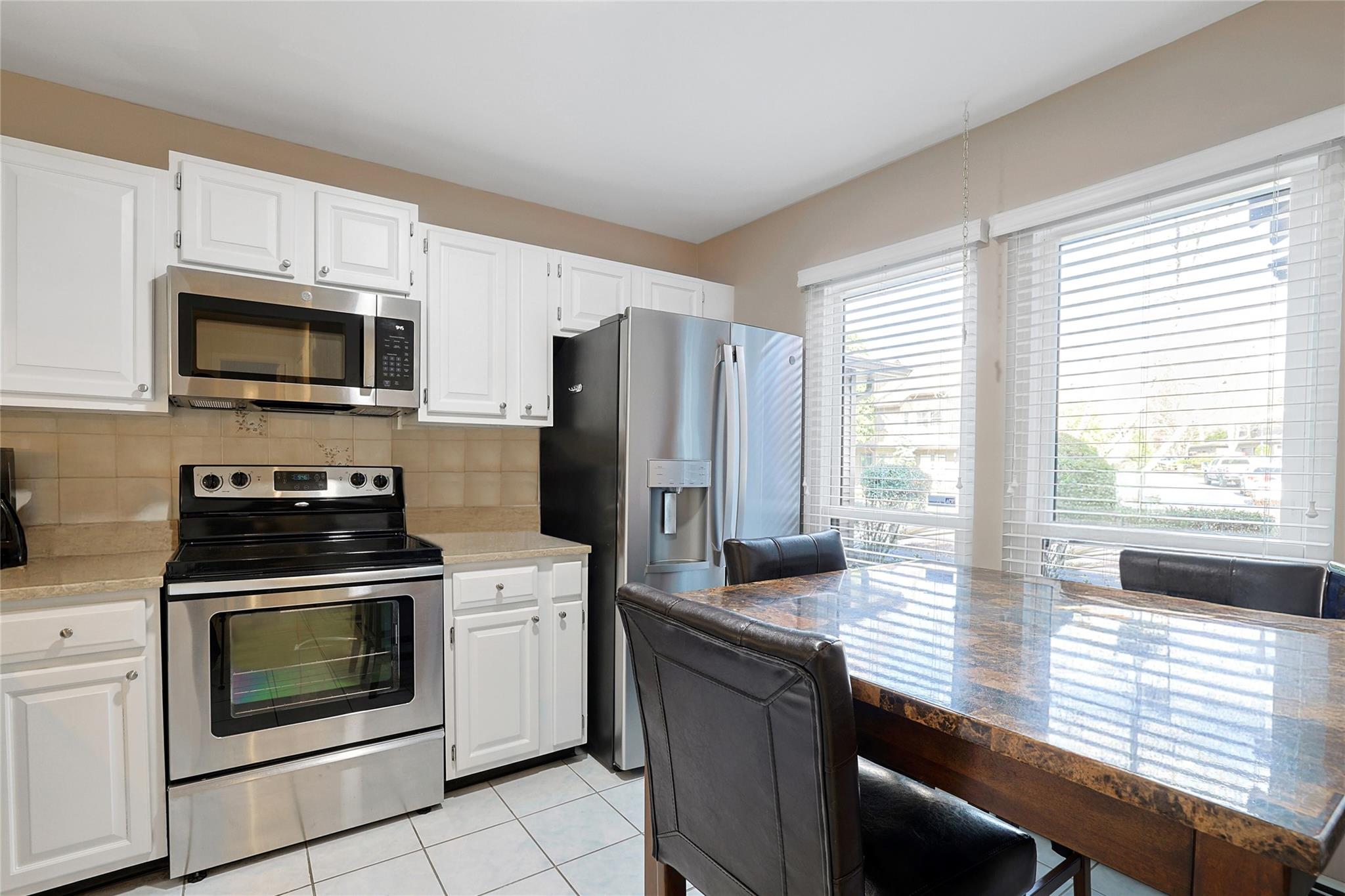 222 Woods Brooke Circle, Ossining, New York image 5