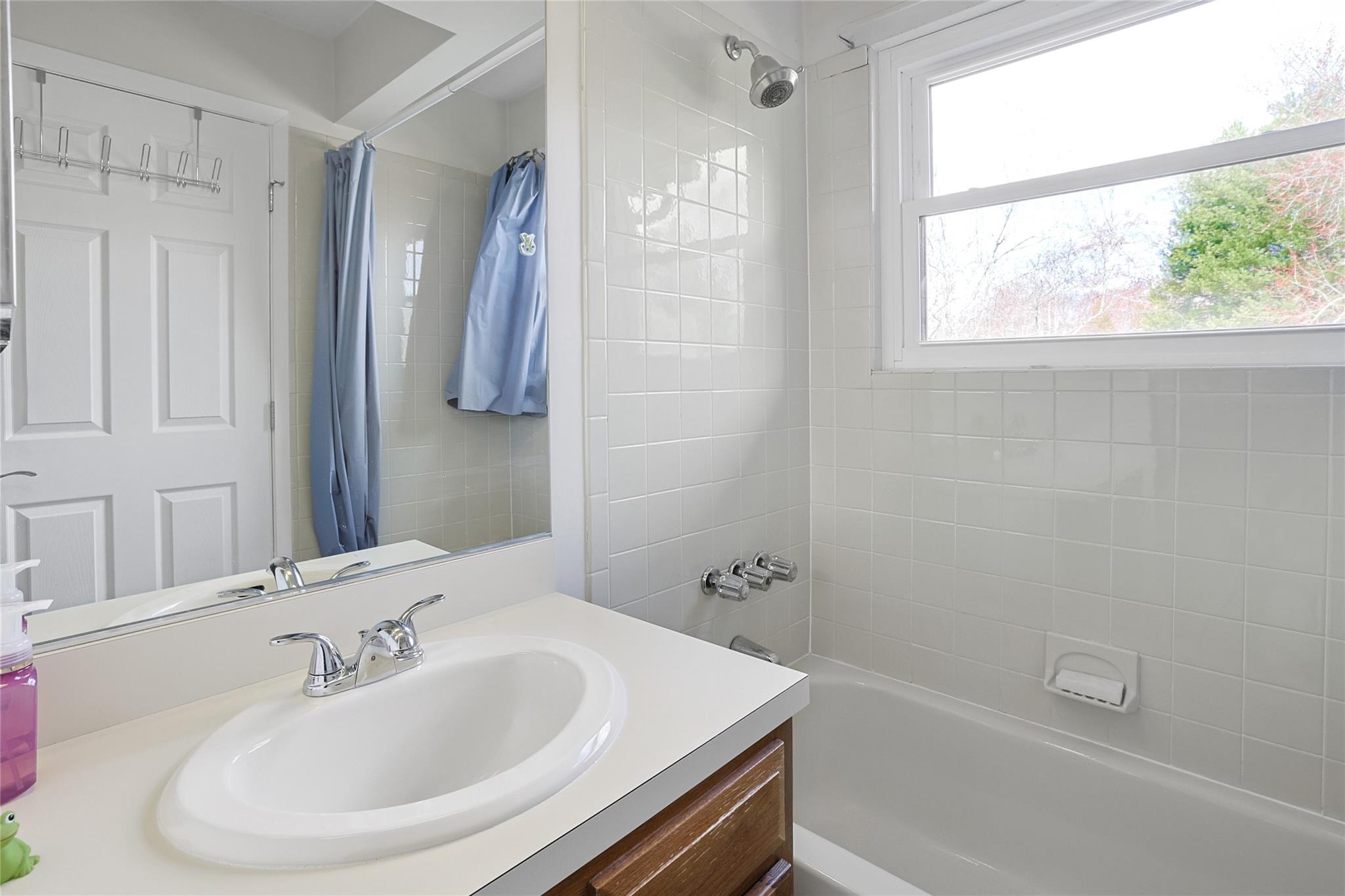 222 Woods Brooke Circle, Ossining, New York image 21