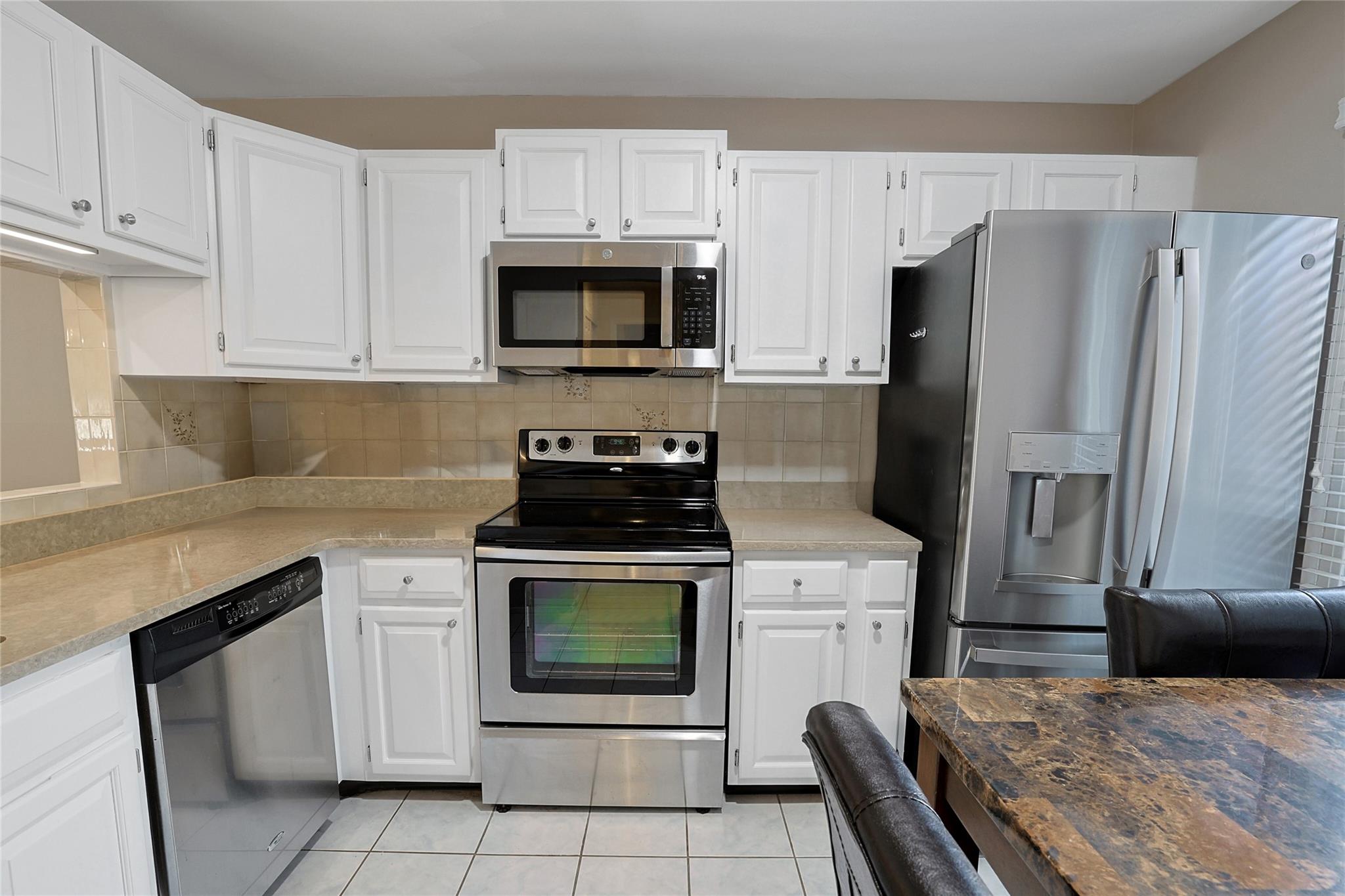 222 Woods Brooke Circle, Ossining, New York image 4