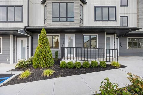 Condo For Sale - 472 W Central Avenue #105<br/> Spring Valley, NY 10977