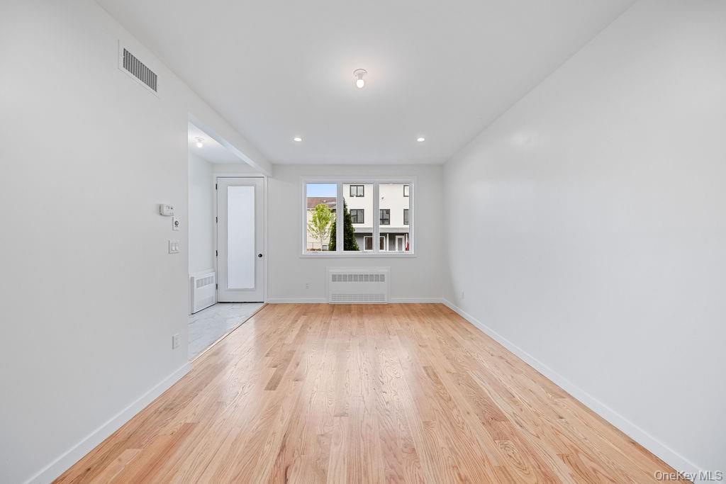 472 W Central Avenue 105