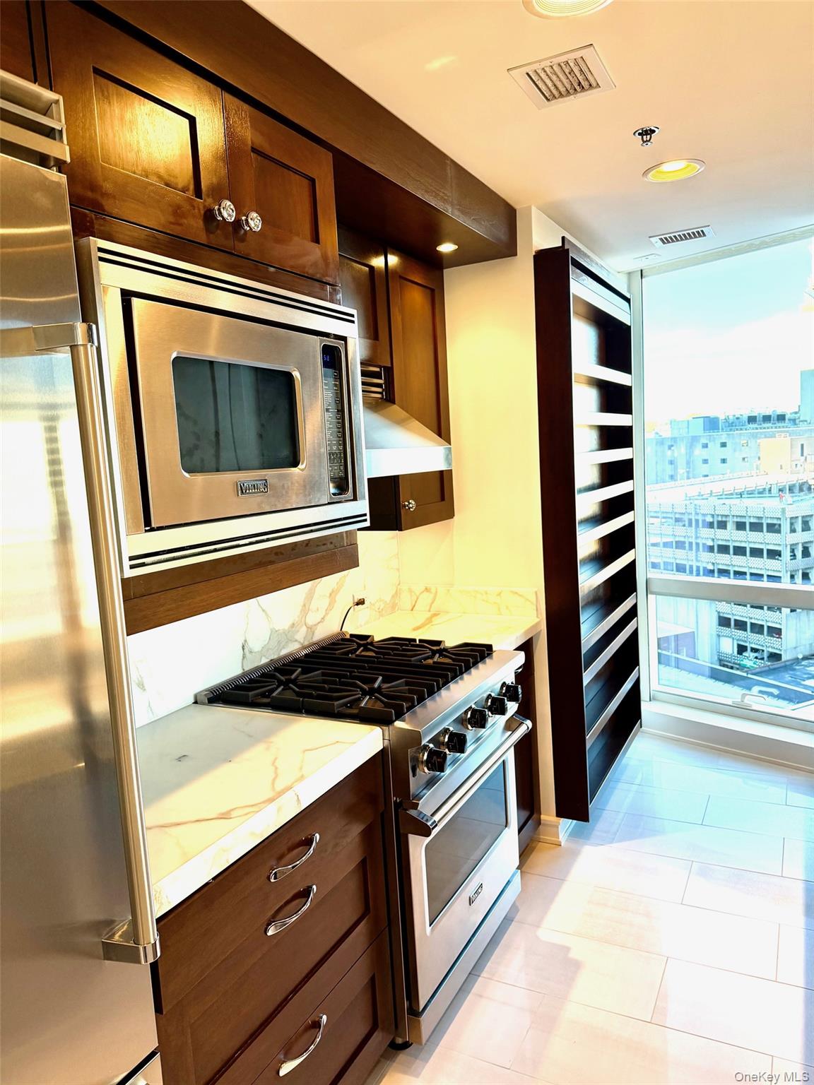 1 Renaissance Square 11A