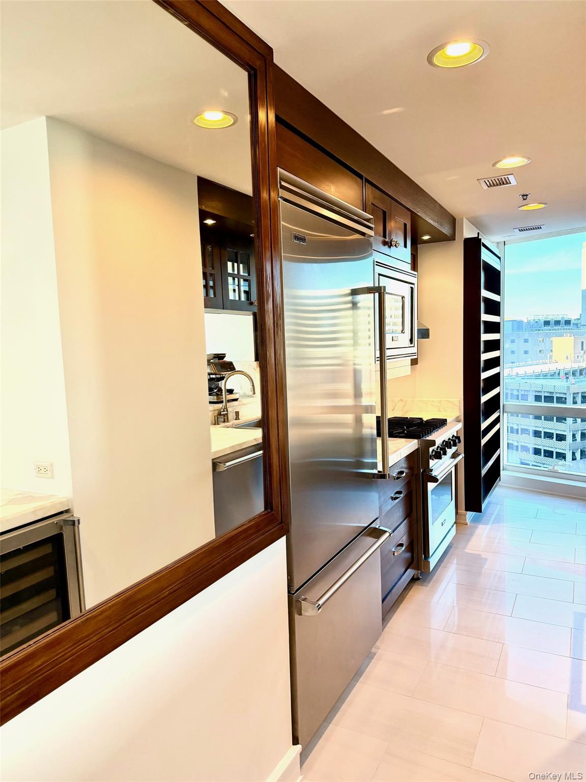 1 Renaissance Square 11A