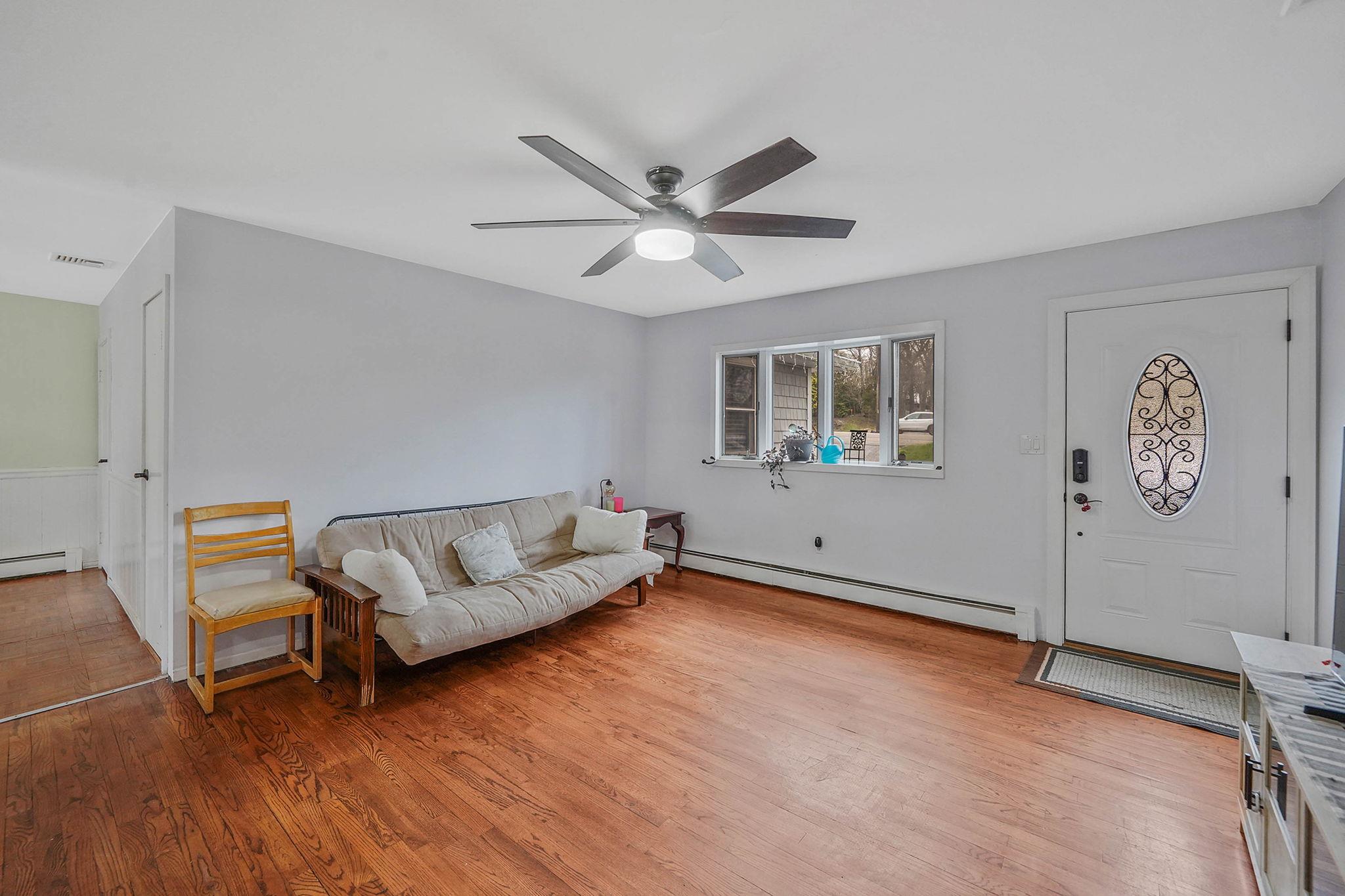 2816 Ocean Avenue, Ronkonkoma, New York image 4