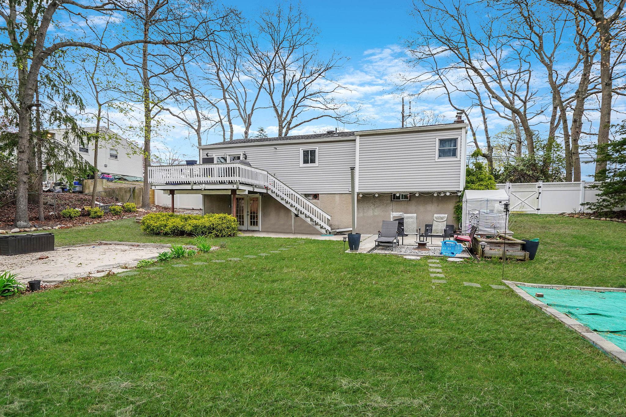 2816 Ocean Avenue, Ronkonkoma, New York image 25