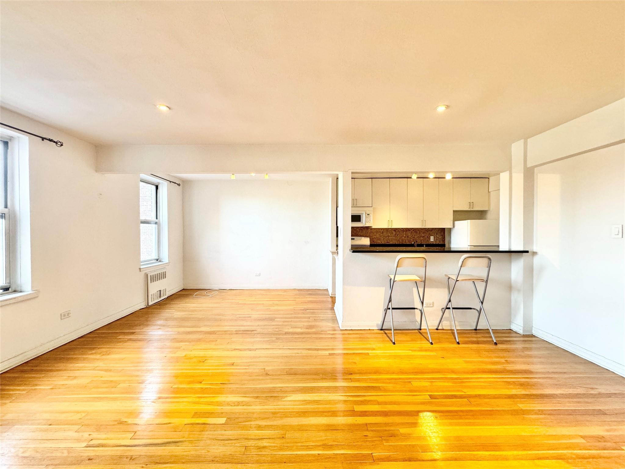 83-37 Saint James Avenue #5L, Elmhurst, New York image 1