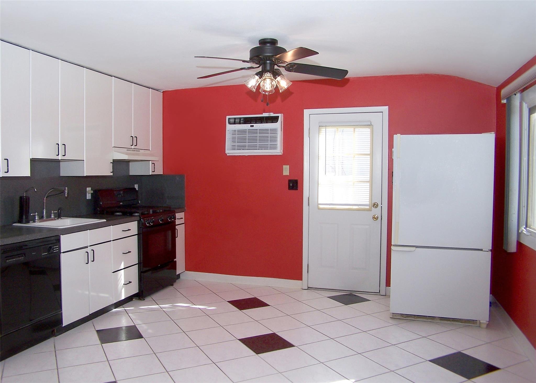 1343 Thompson Drive, Bay Shore, New York image 5