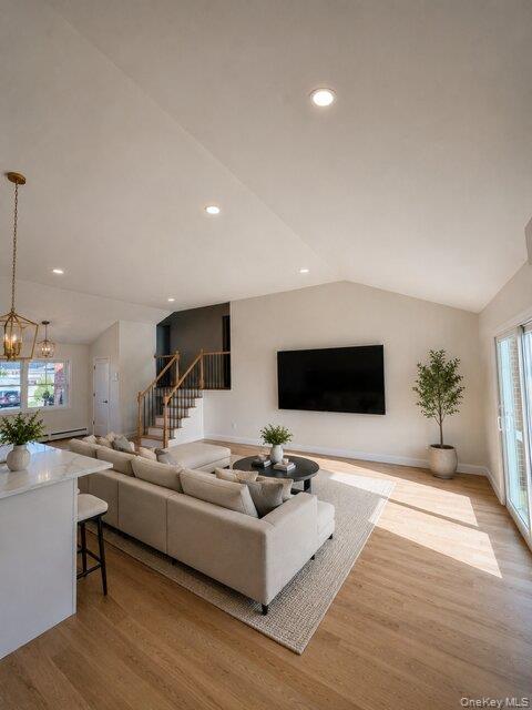 9 N Walnut Place