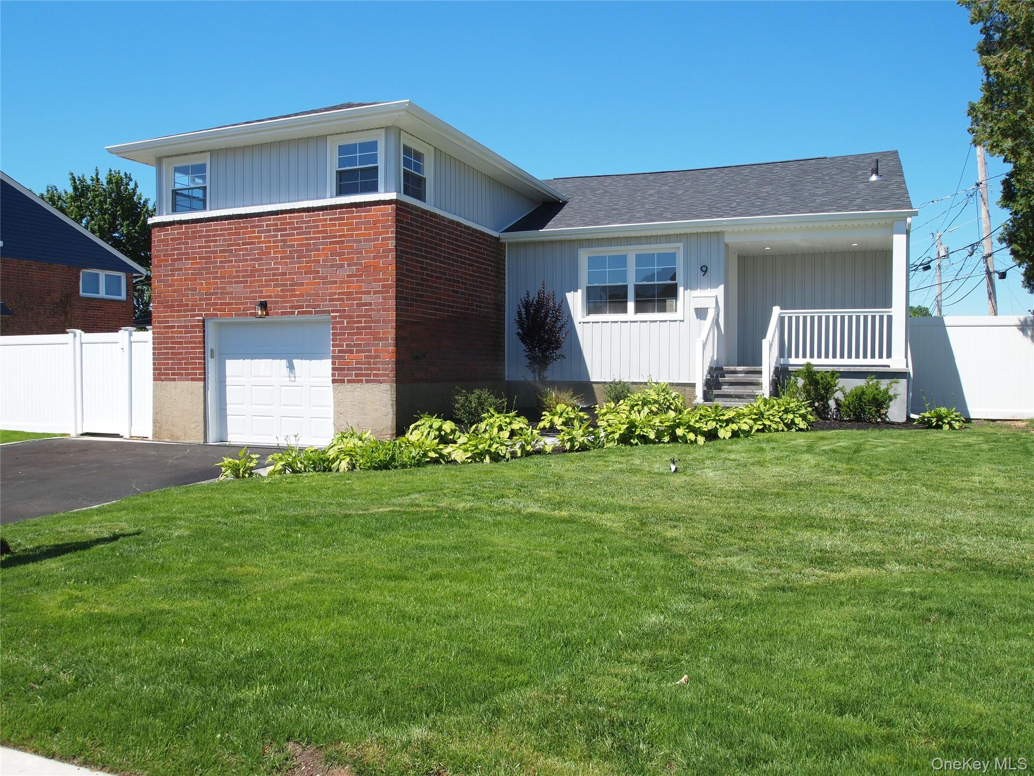 9 N Walnut Place