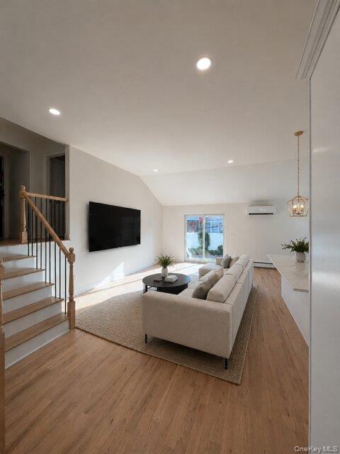 9 N Walnut Place