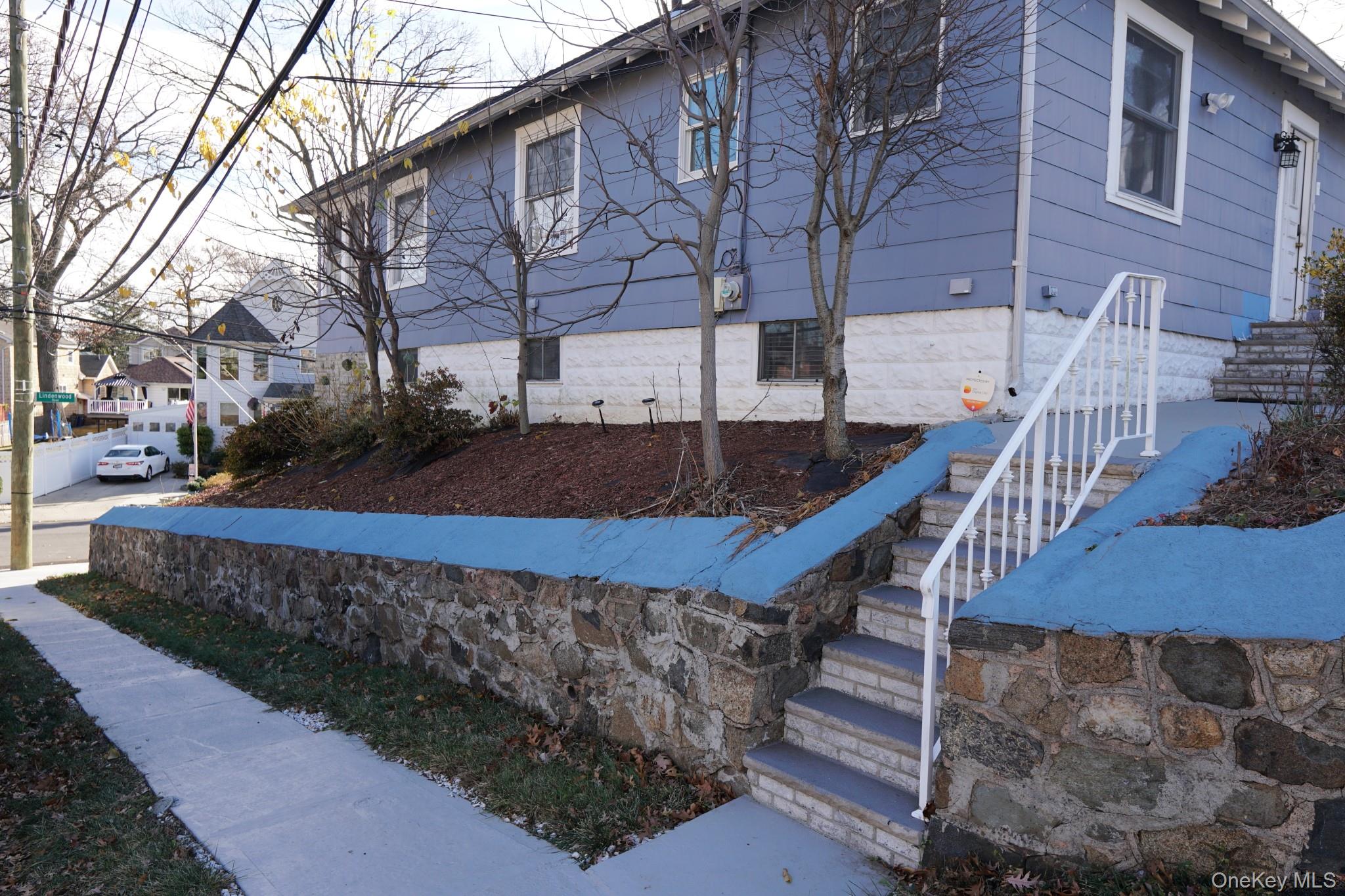 230 Lindenwood Road