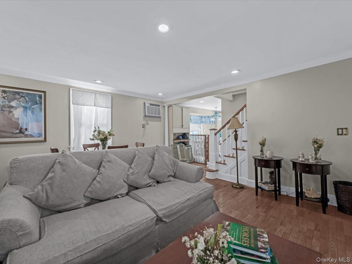 180 N Wantagh Avenue