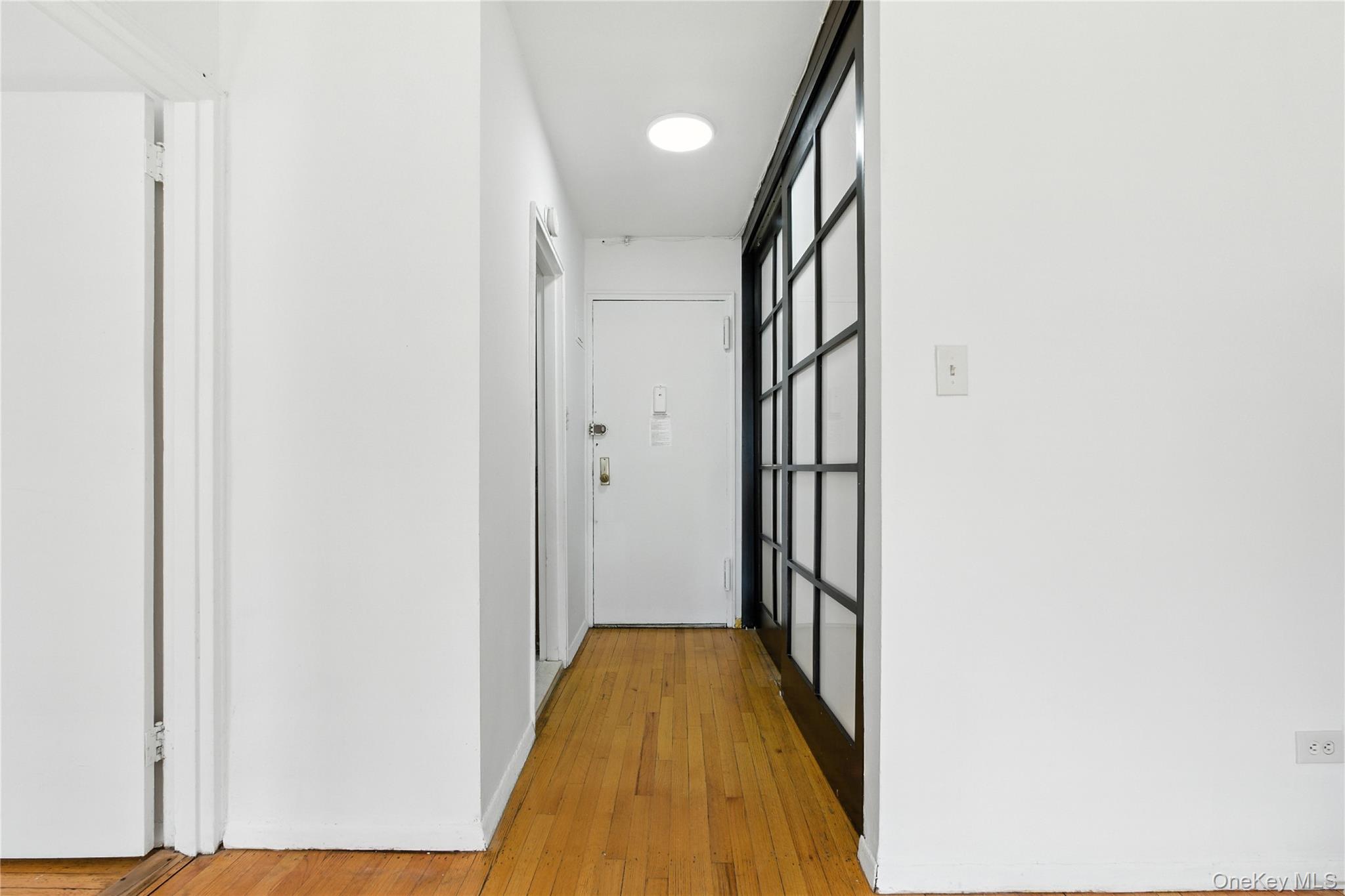 665 Thwaites Place 4V