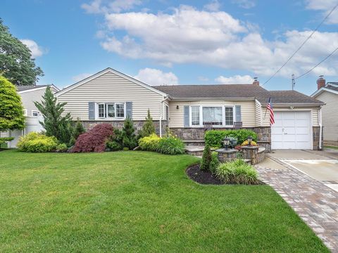 557 Western Park Drive West Hempstead NY 11552