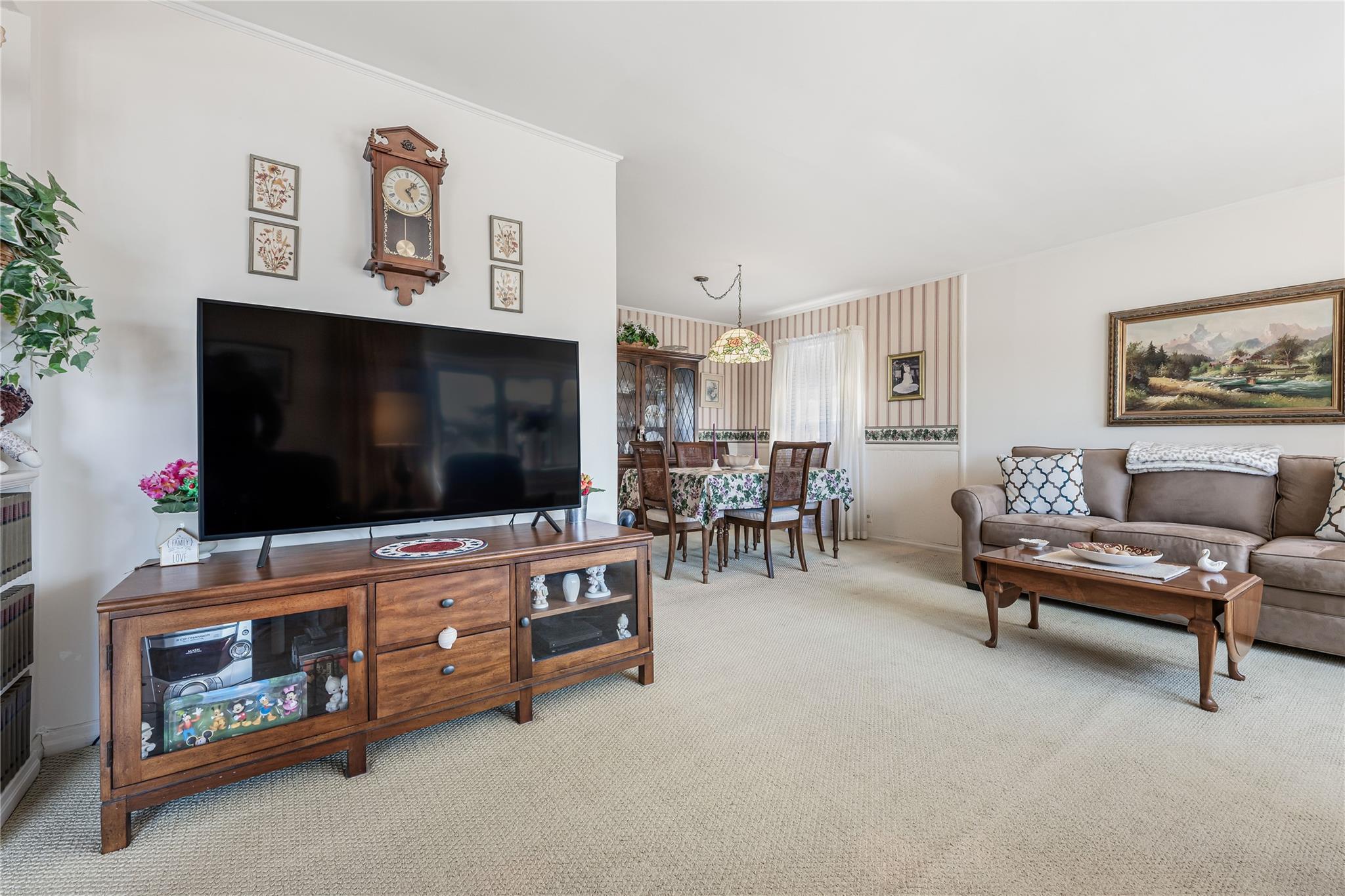 41-43 249th Street, Little Neck, New York image 4