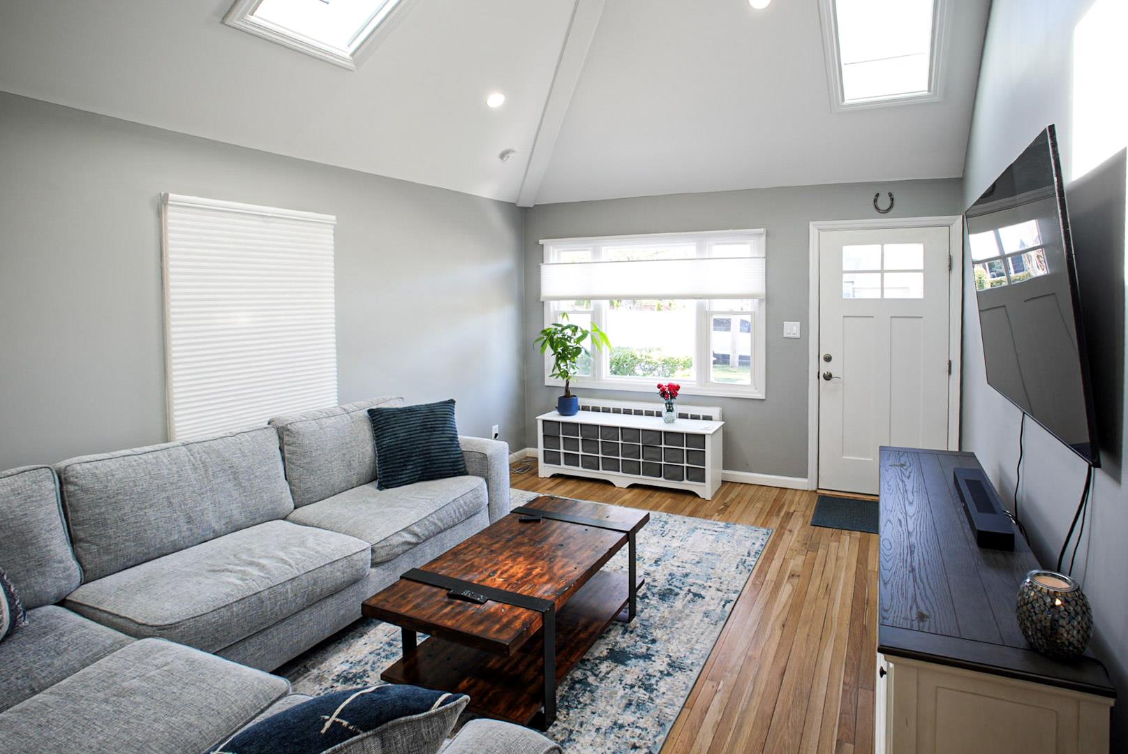 30 S Bay Road, Amityville, New York image 4