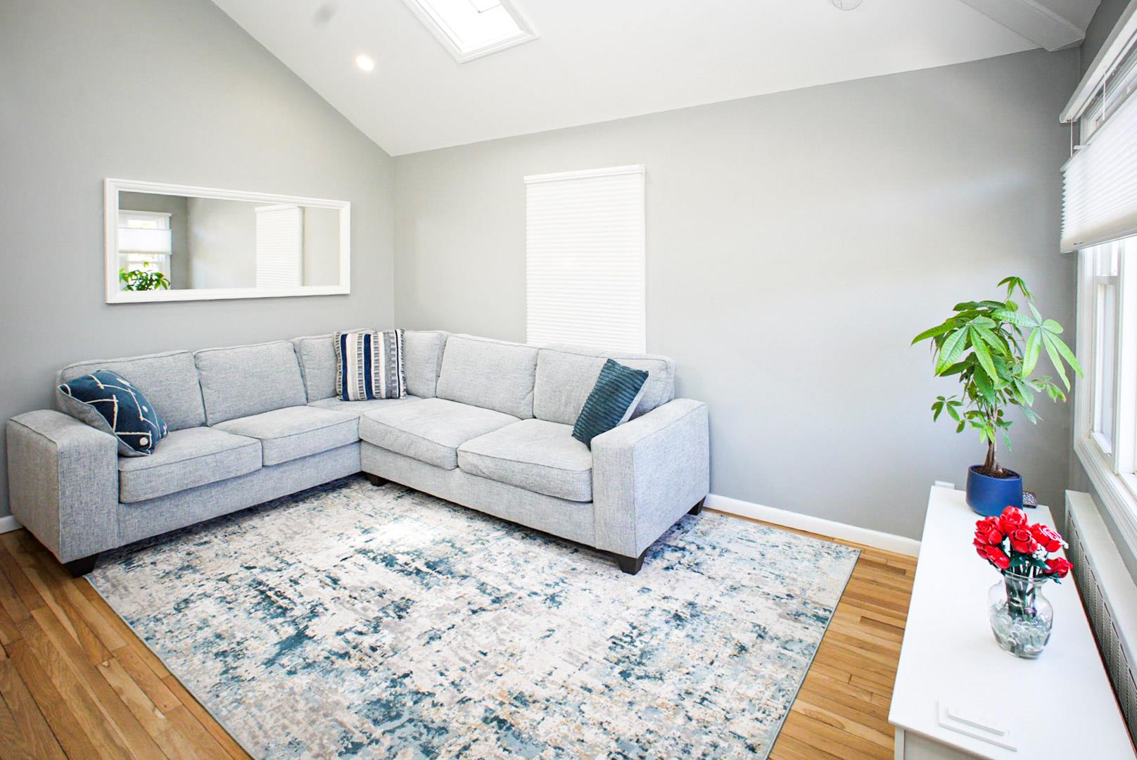 30 S Bay Road, Amityville, New York image 5