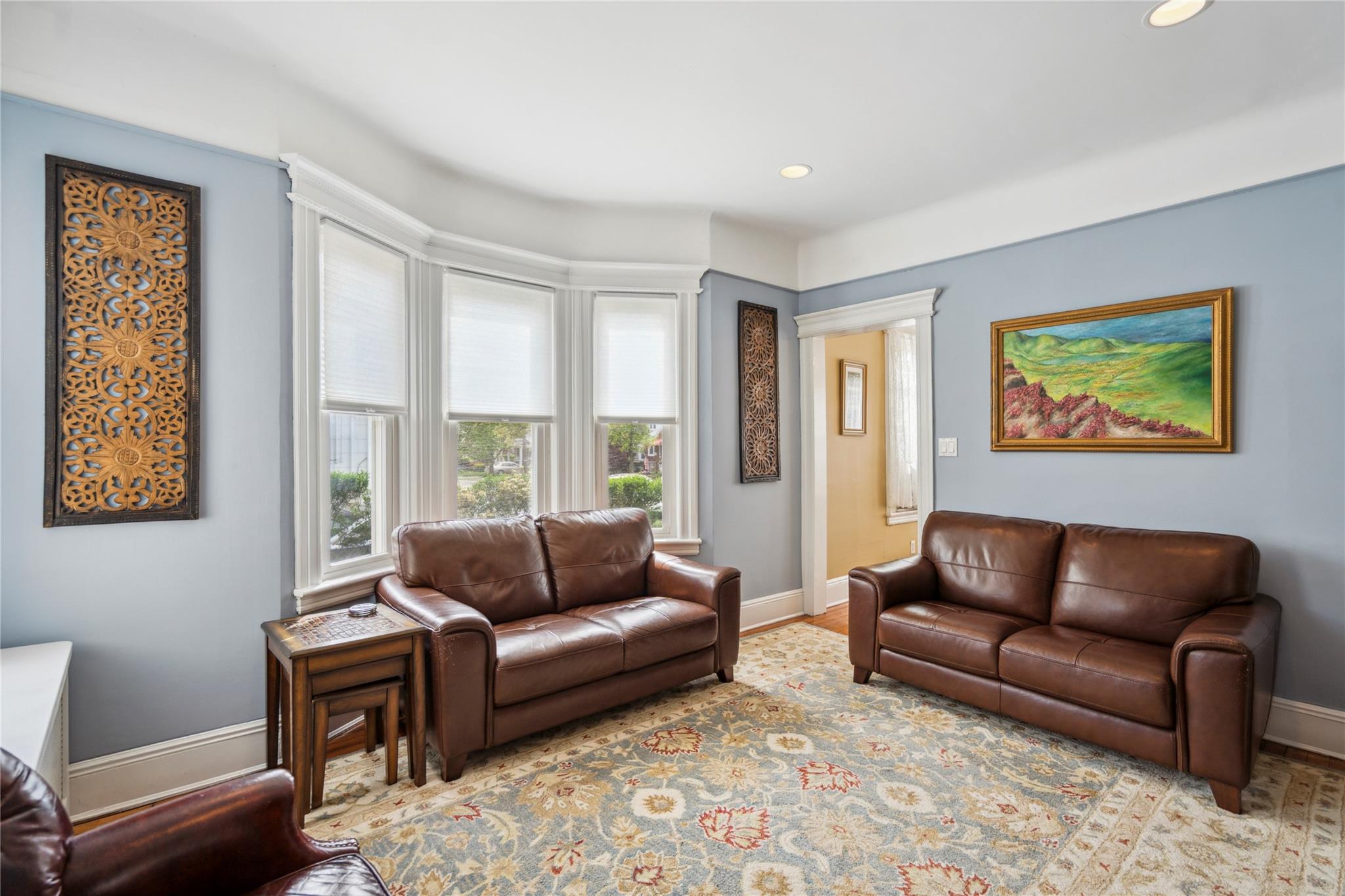 41 Gates Avenue, Malverne, New York image 8