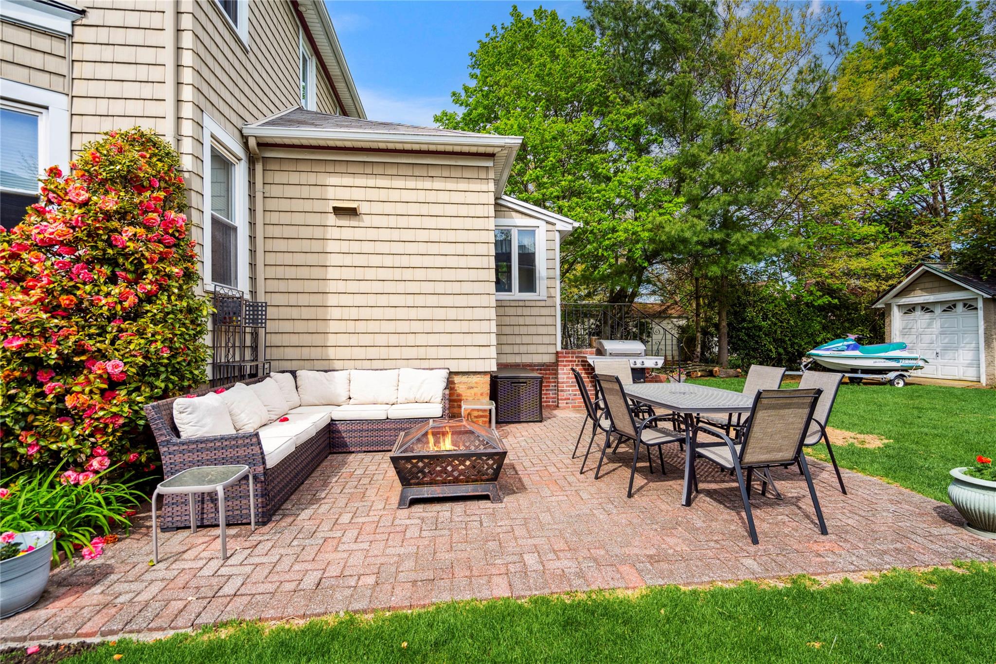 41 Gates Avenue, Malverne, New York image 34