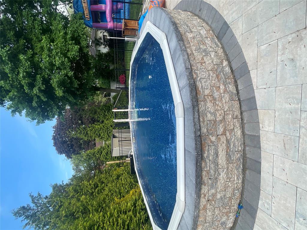 14 Cornfield Lane, Commack, New York image 24