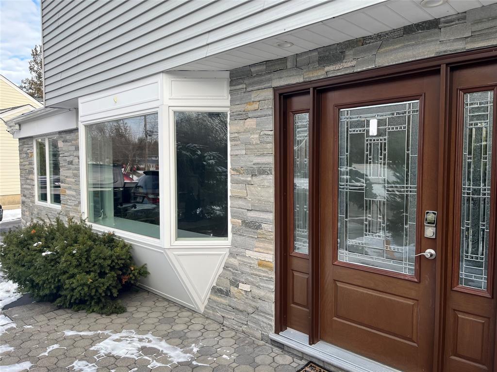 14 Cornfield Lane, Commack, New York image 3