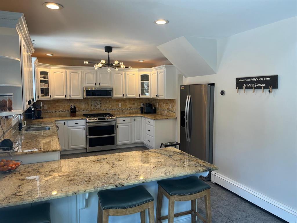 14 Cornfield Lane, Commack, New York image 10