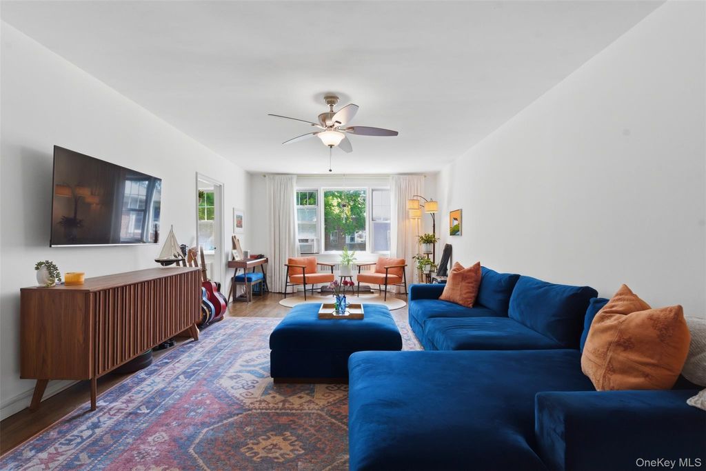 Photo of 14 Soundview Avenue #28, White Plains, NY 10606 (MLS # 1001685)