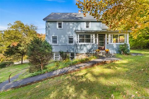 Photo of 48 Banksville Avenue, Bedford, NY 10506 (MLS # 926630) Photo of 48 Banksville Avenue, Bedford, NY 10506 (MLS # 926630)