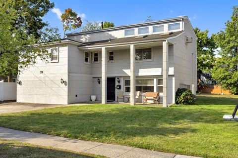 621 Oakland Avenue Cedarhurst NY 11516