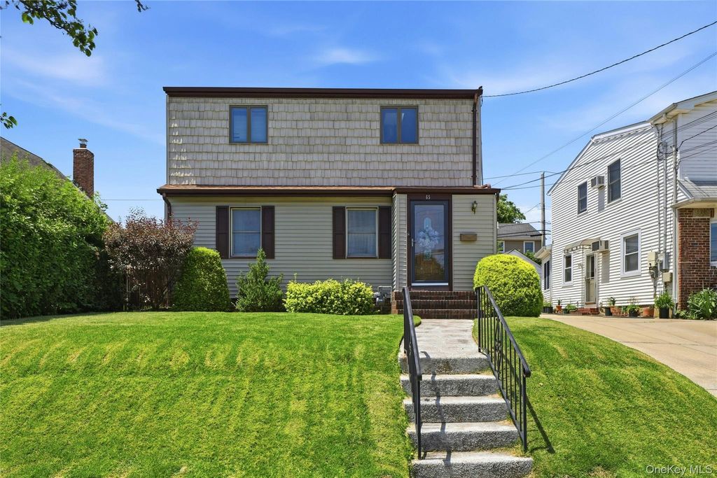 Photo of 65 Moore Street, New Hyde Park, NY 11040 (MLS # 1019743)
