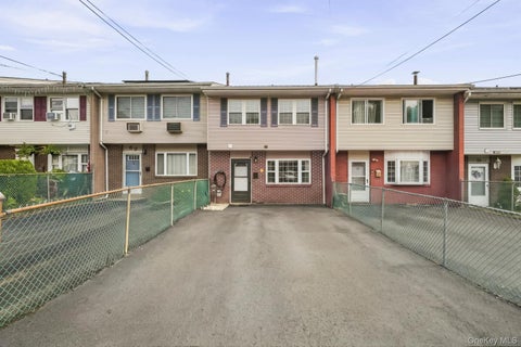 Homes For Rent - 71 Roosevelt Drive<br/> Rockland County, West Haverstraw, NY 10993