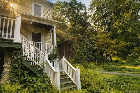 Homes For Sale - 310 Oak Lane<br/> Newburgh, NY 12550