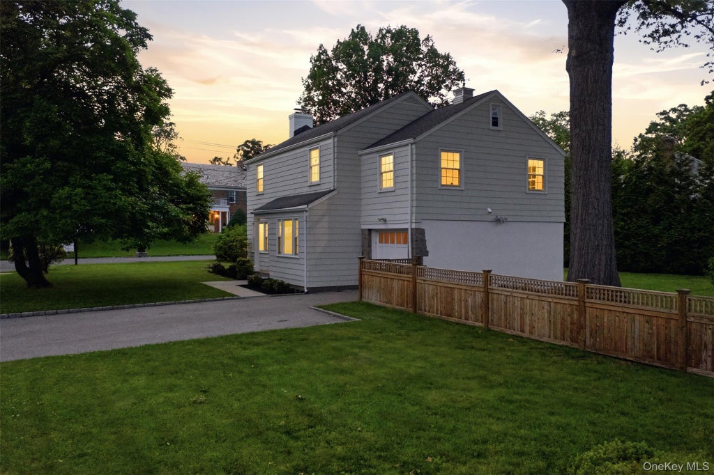 Photo of 1 Bevan Place, Eastchester, NY 10709 (MLS # 1008487)