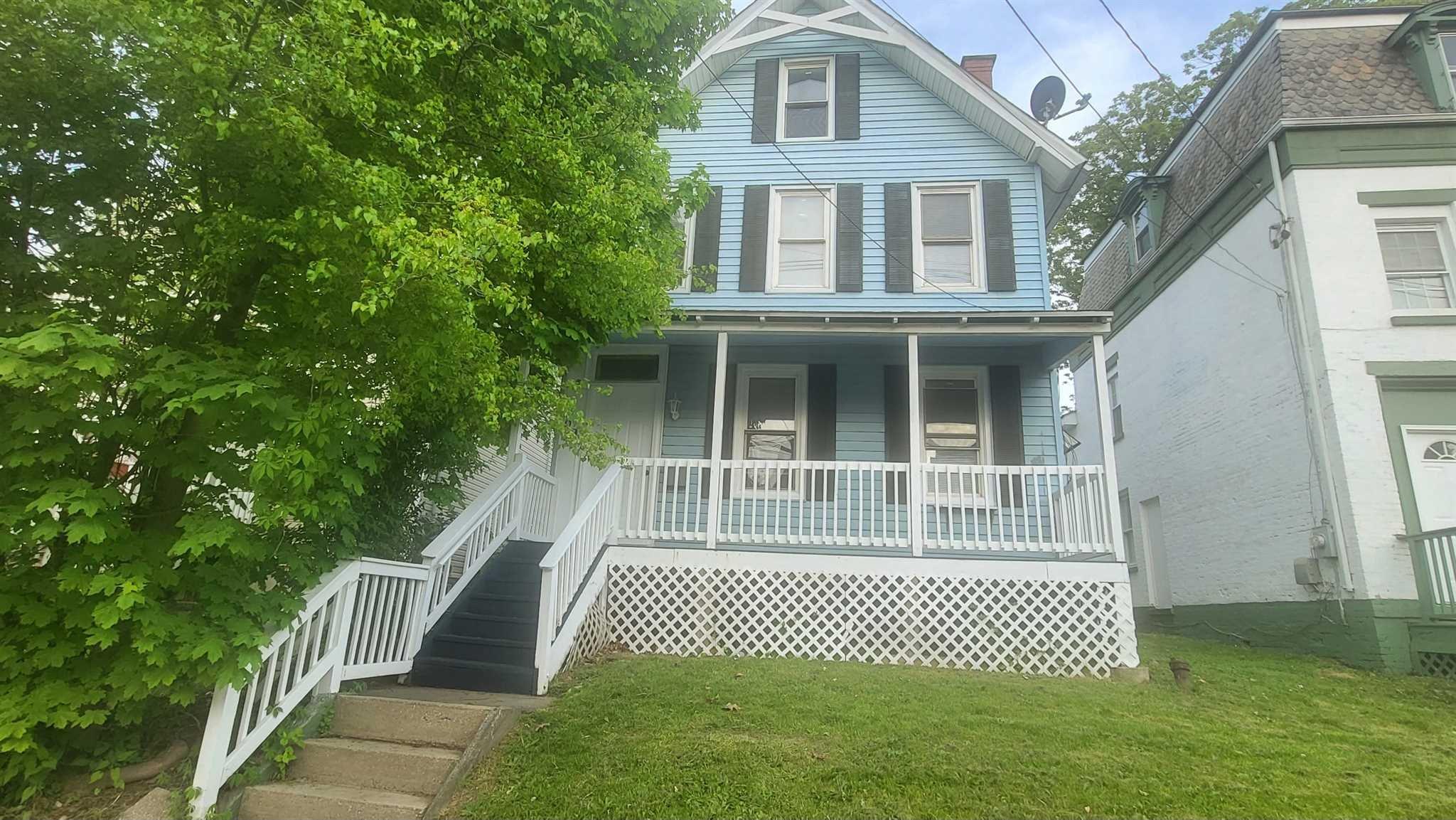 Garden Street St, Poughkeepsie, New York - 4 Bedrooms  
2 Bathrooms  
8 Rooms - 
