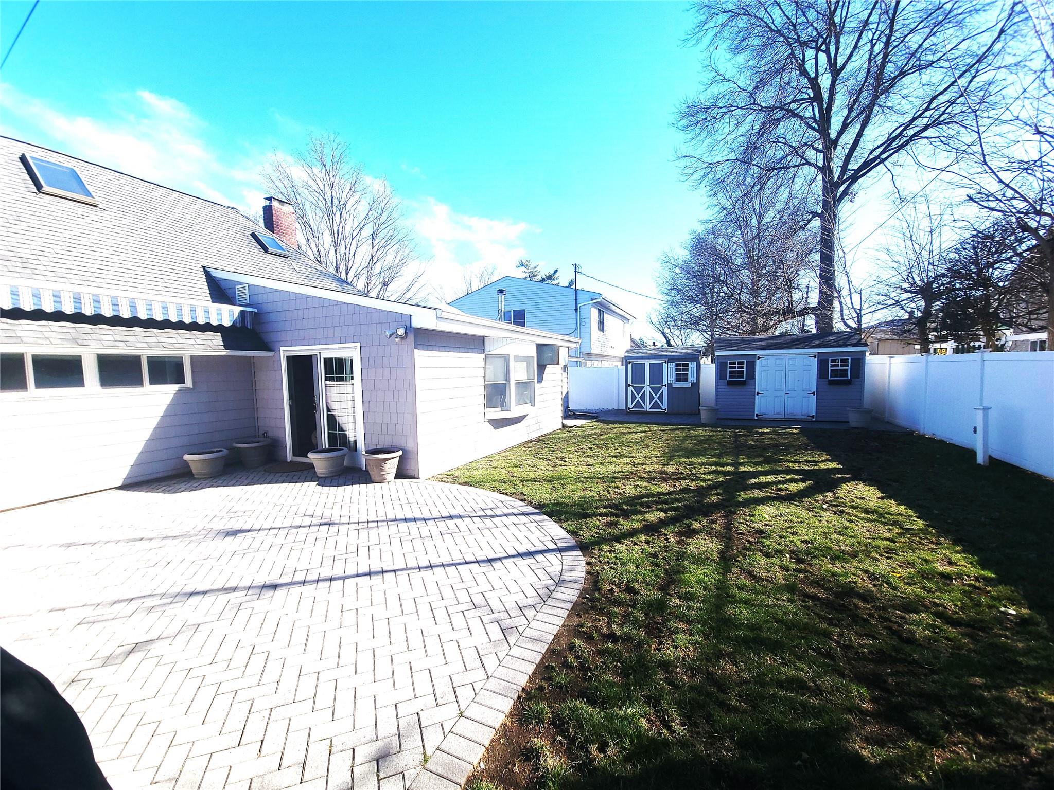 18 Apollo Lane, Hicksville, New York image 5