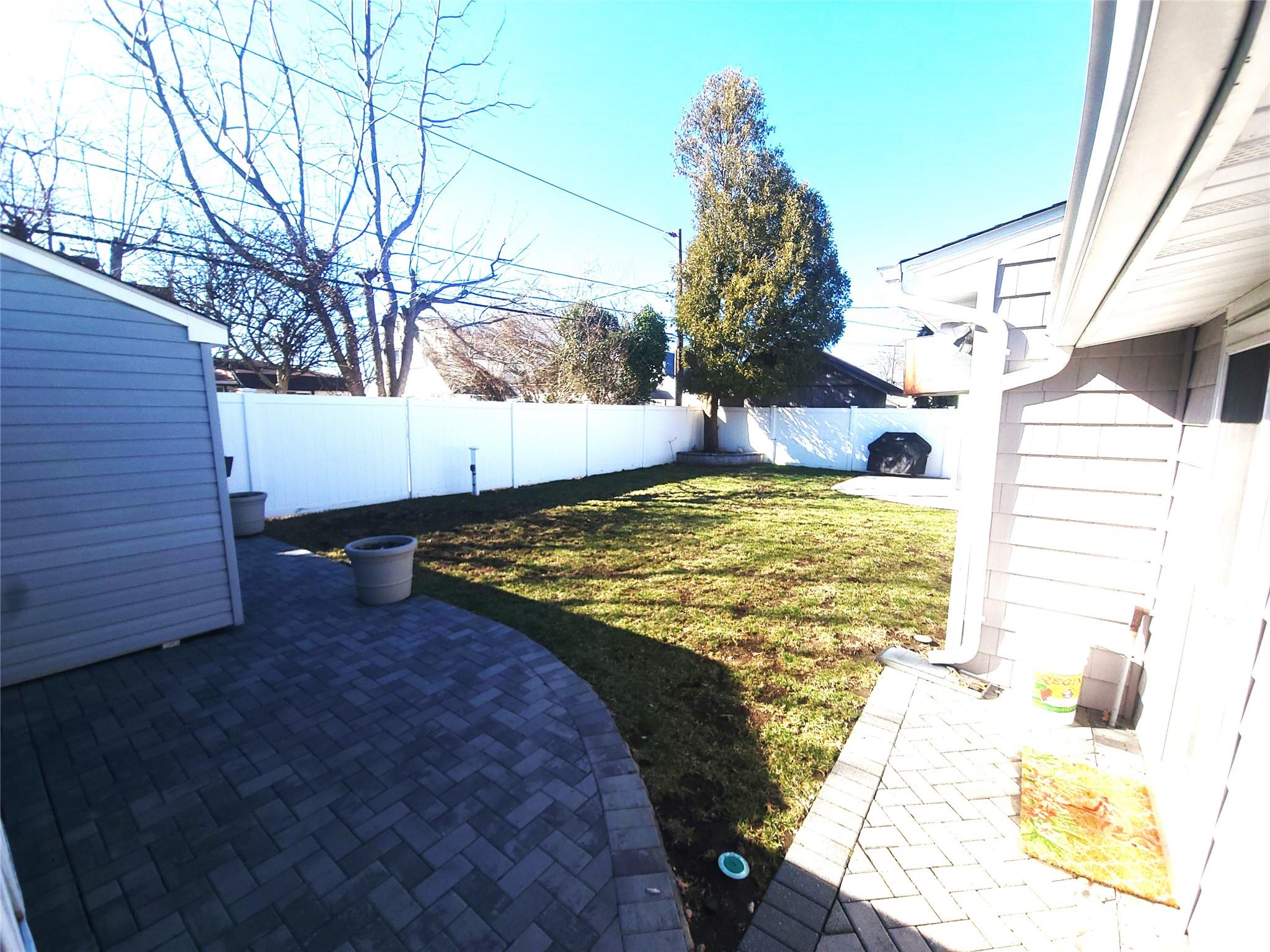 18 Apollo Lane, Hicksville, New York image 8