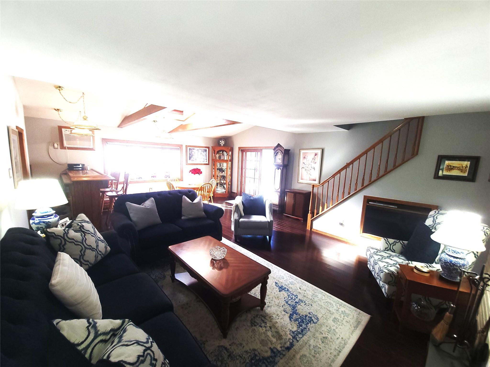 18 Apollo Lane, Hicksville, New York image 32