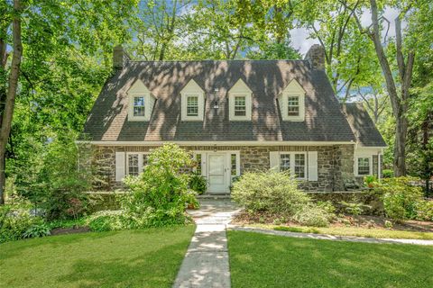 19 Mountain Avenue Larchmont NY 10538
