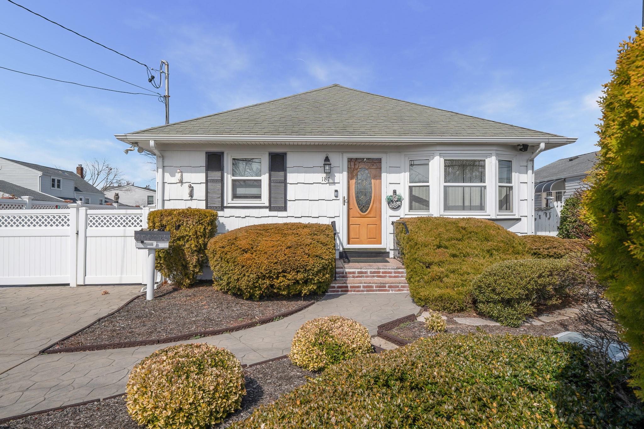 187 Islip Boulevard, Islip, New York image 1