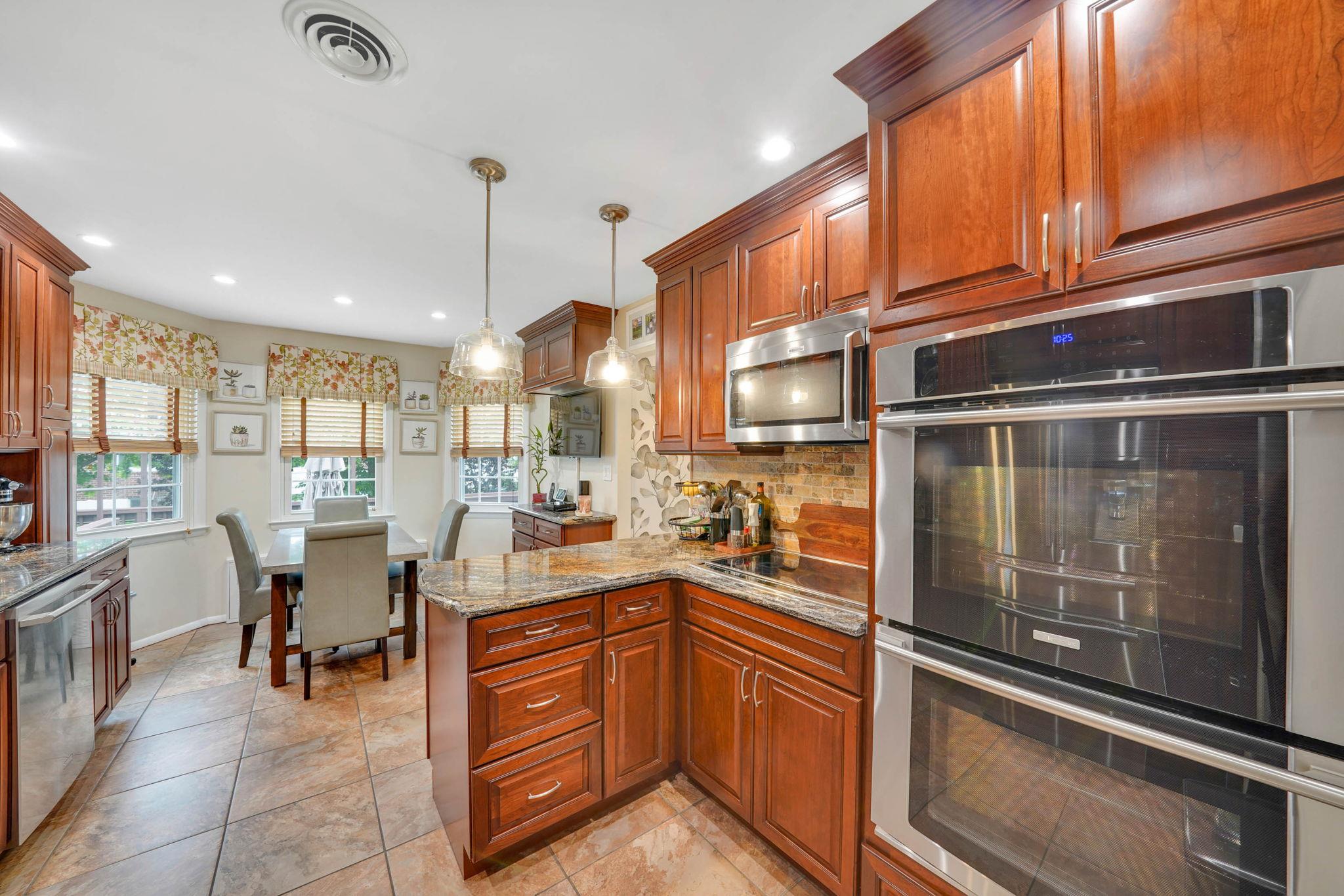 282 N Nassau Ave, Massapequa, New York image 12