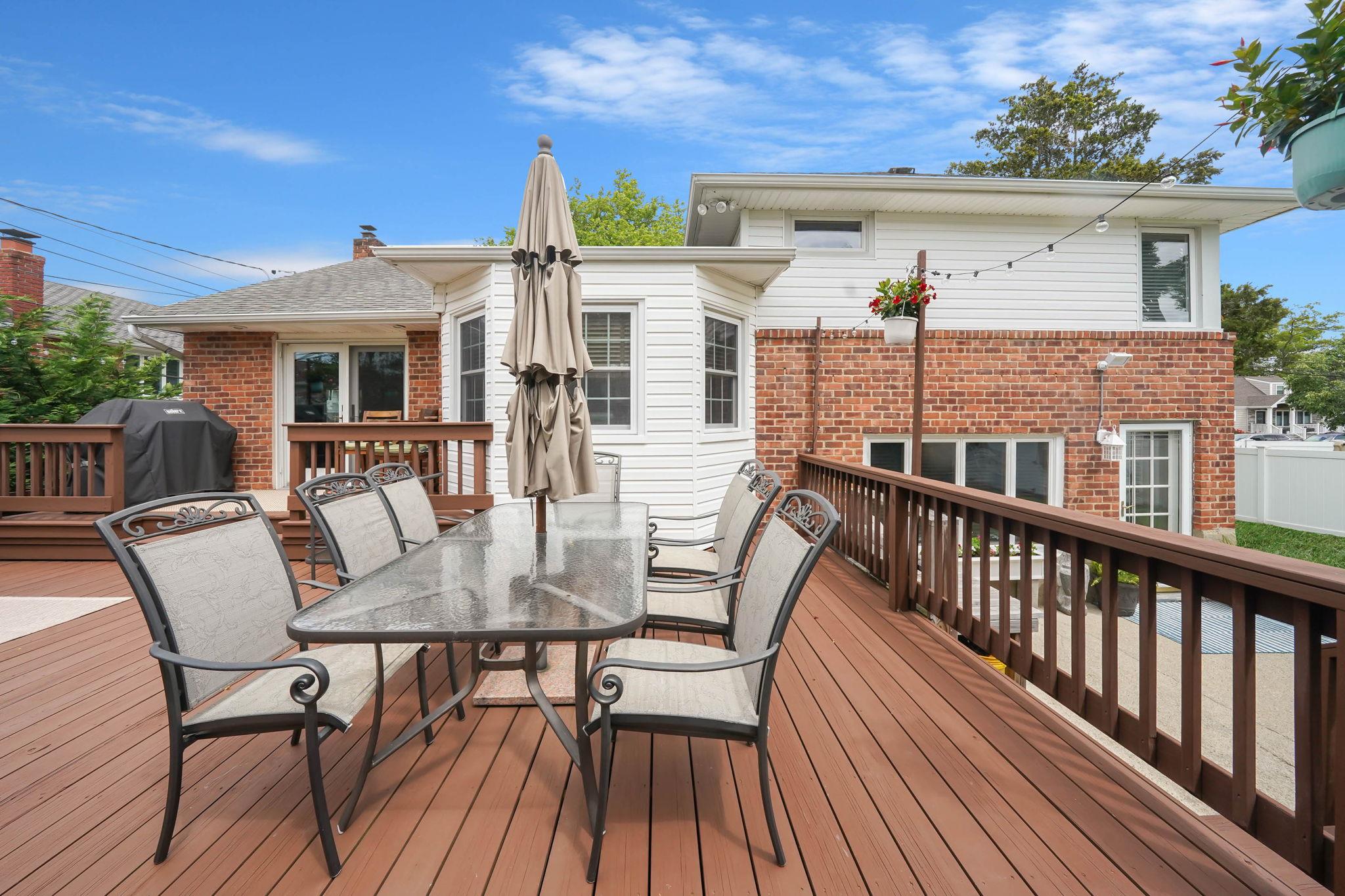 282 N Nassau Ave, Massapequa, New York image 26
