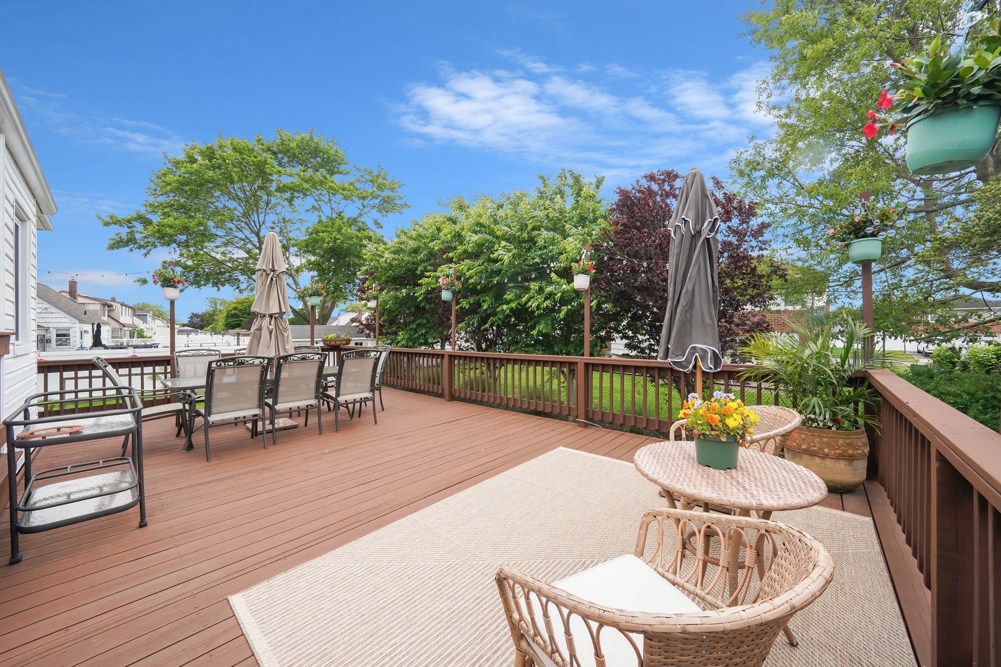 282 N Nassau Ave, Massapequa, New York image 25