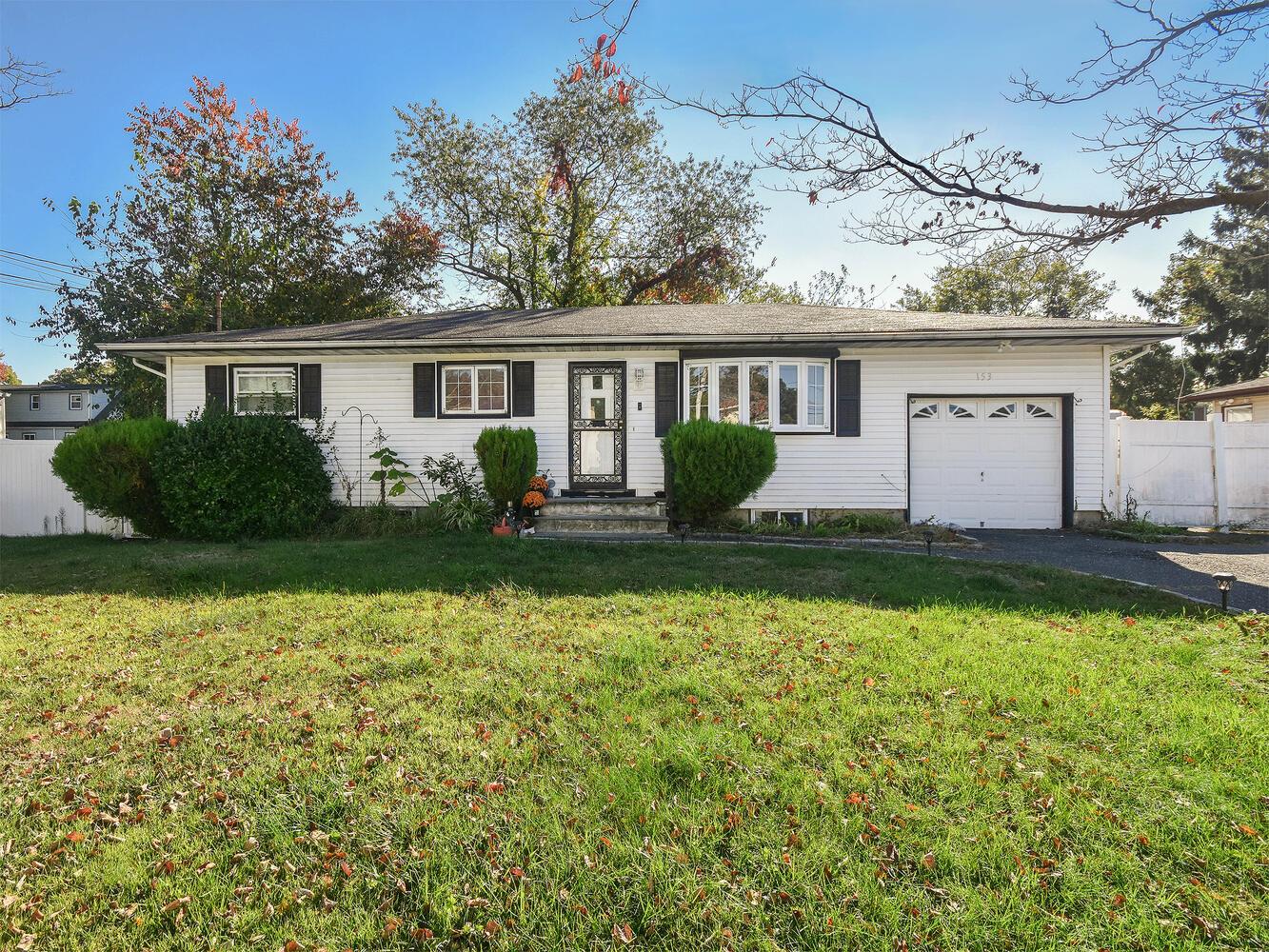 153 Scott Avenue, Deer Park, New York image 1