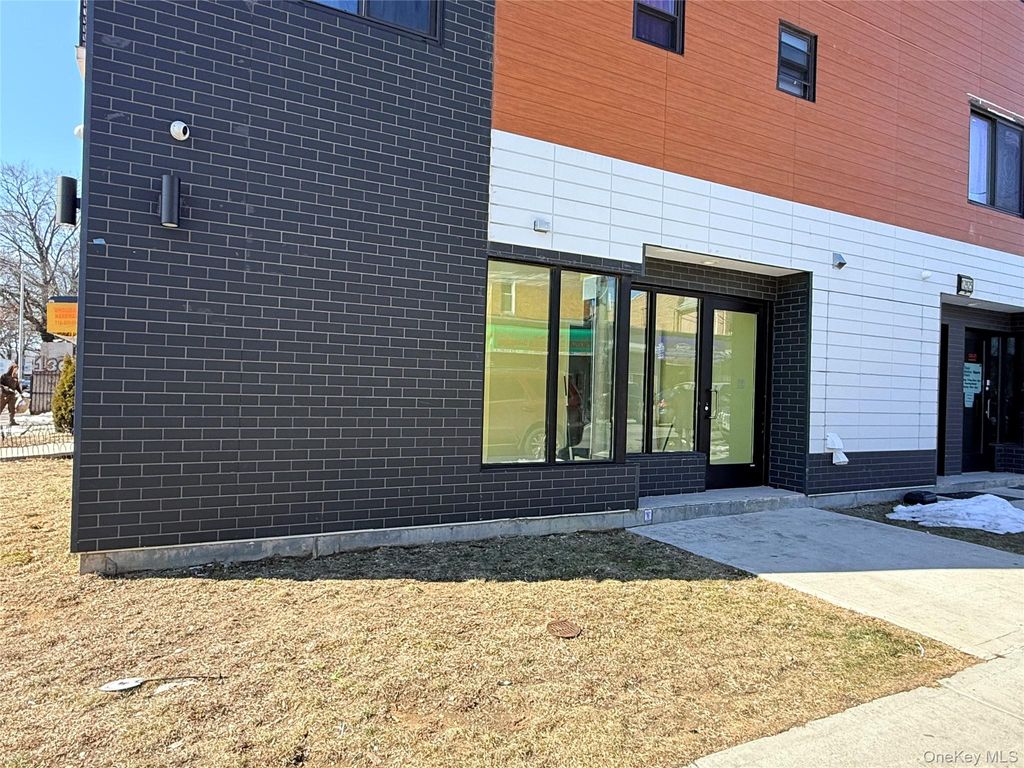 Photo of 129-23 101st Avenue, Richmond Hill S., NY 11419 (MLS # 965564)