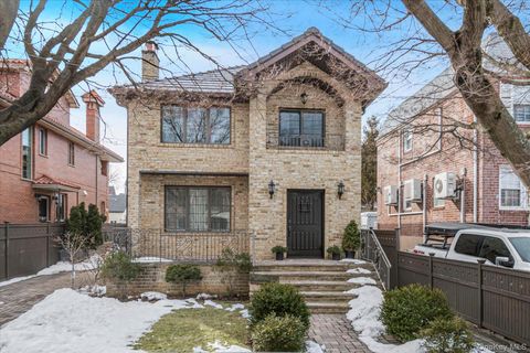 39-12 215TH Place Bayside NY 11361