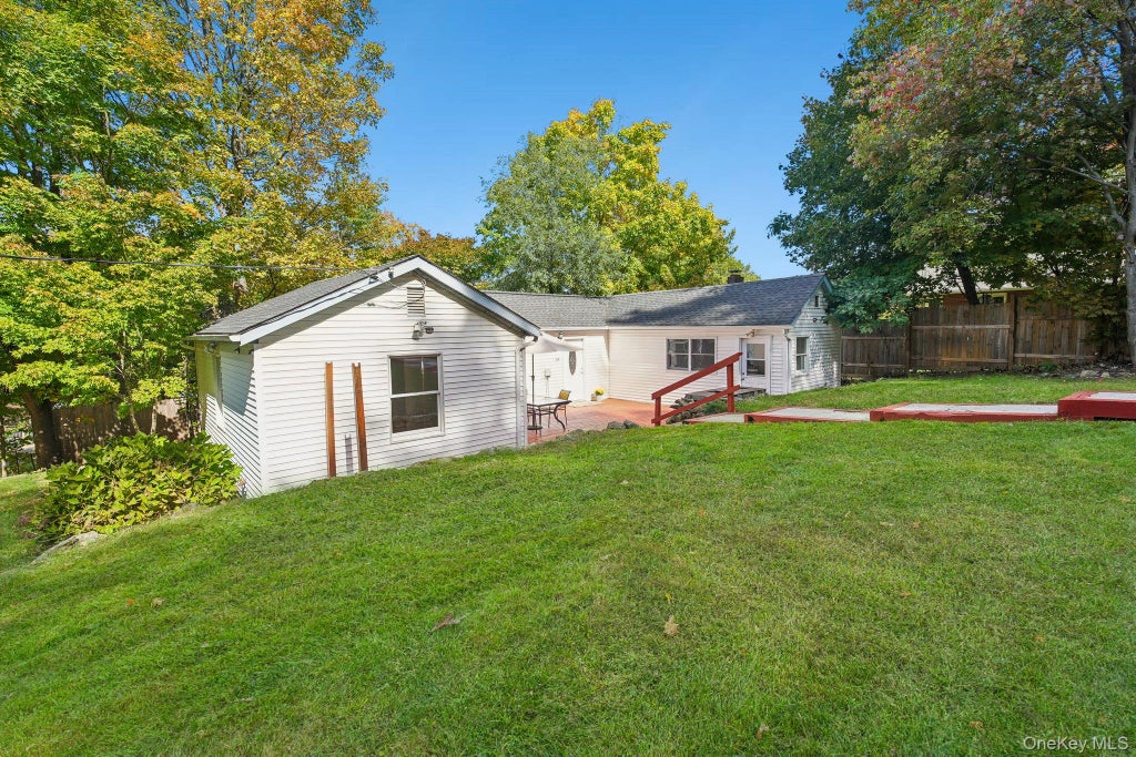 Photo of 12 Crest Drive, Mahopac, NY 10541 (MLS # 1061197)